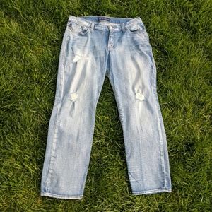 Rock & Republic straight skinny distressed Jeans